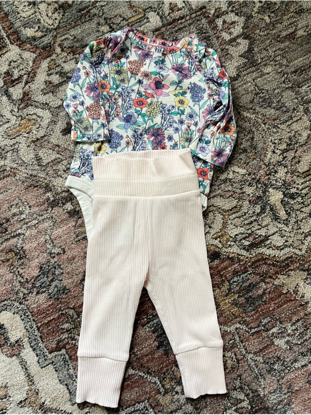 Baby Gap girl outfit 3-6 months